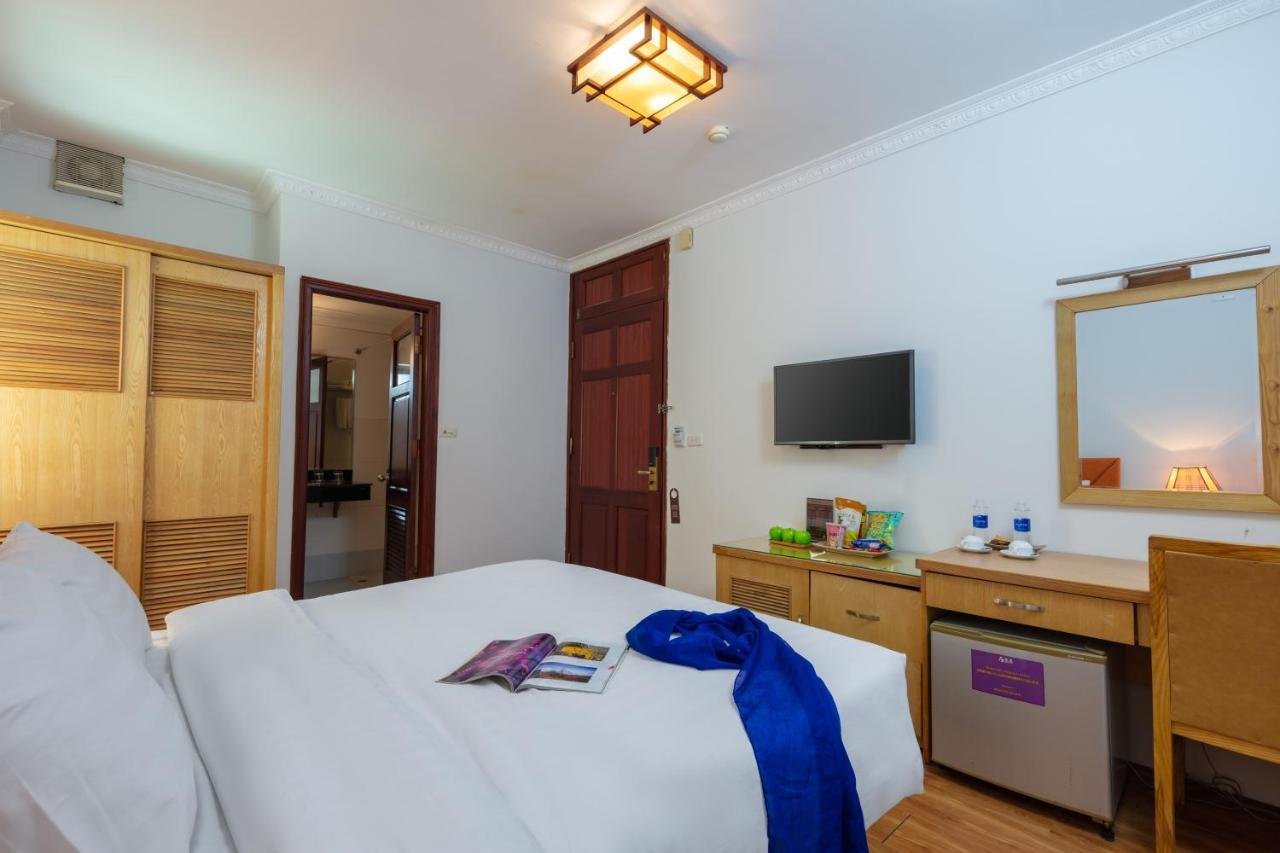 Blau Hotel Hanoi Exteriör bild