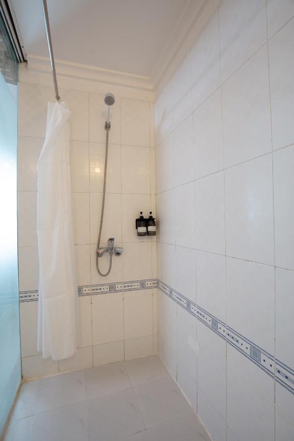 Blau Hotel Hanoi Exteriör bild